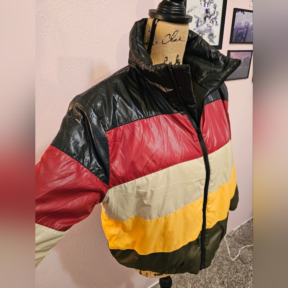 Colorblock Puffer Jacket - Picture 2 of 10